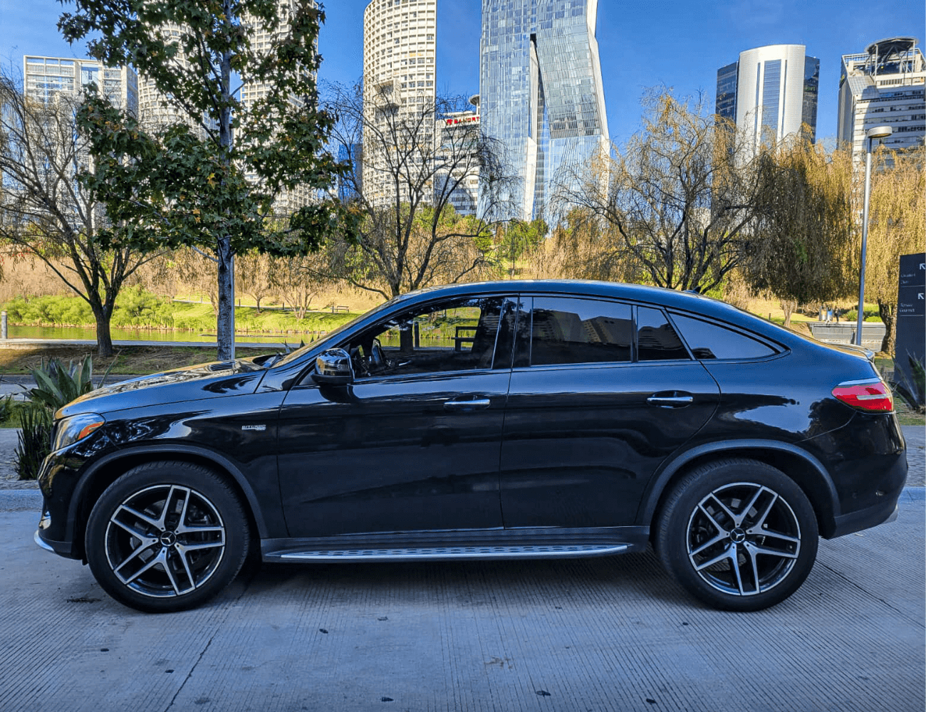 MERCEDES 2019 GLE 43 AMG COUPÉ